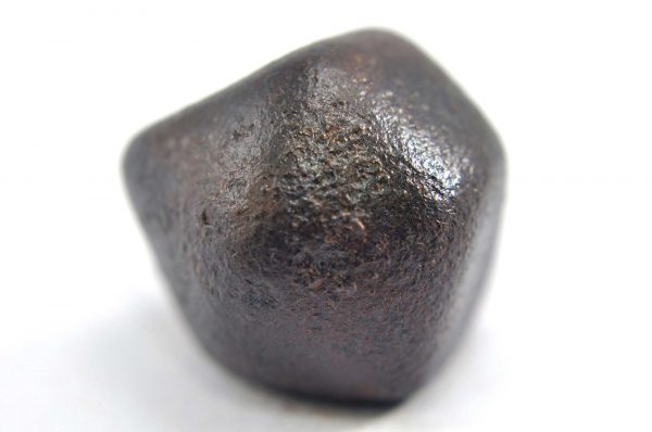 Iron meteorite 18.1 gram macro photography 01