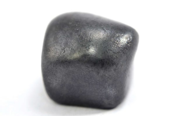 Iron meteorite 18.2 gram macro photography 05