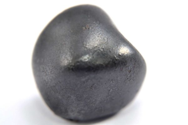 Iron meteorite 18.8 gram macro photography 05