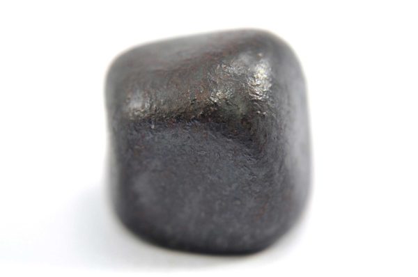 Iron meteorite 16.1 gram macro photography 09