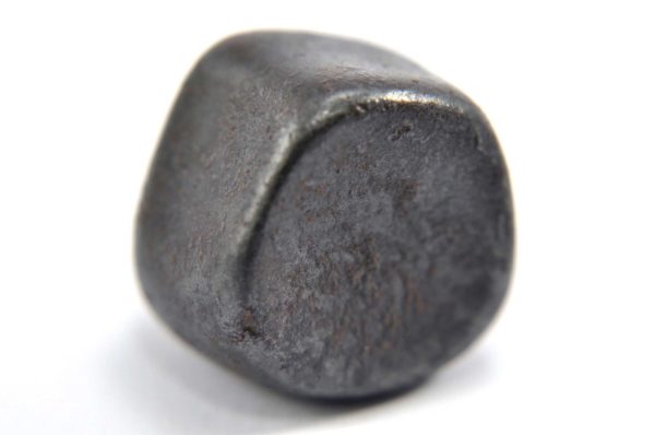 Iron meteorite 16.1 gram macro photography 03