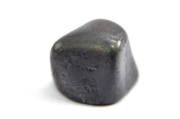 Iron meteorite 7.9 gram macro photography 09