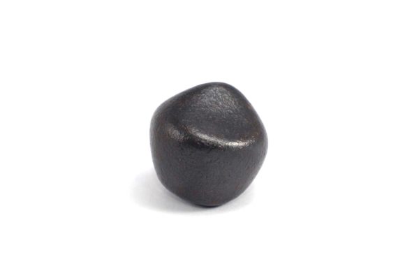 Iron meteorite 18.0 gram wide photography 04