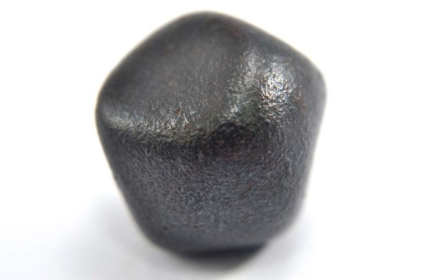 Iron meteorite 18.0 gram macro photography 02