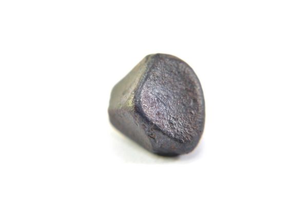 Iron meteorite 5.4 gram macro photography 15