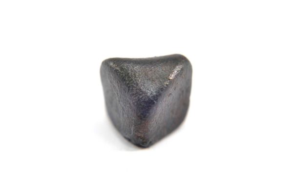 Iron meteorite 5.4 gram macro photography 04