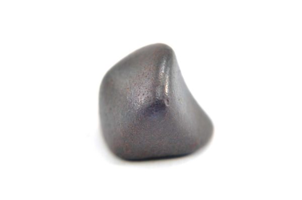 Iron meteorite 9.1 gram macro photography 02