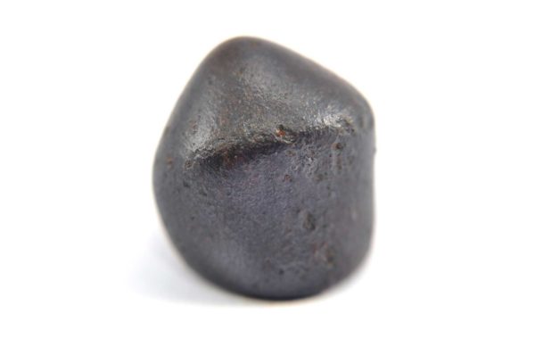 Iron meteorite 17.4 gram macro photography 01