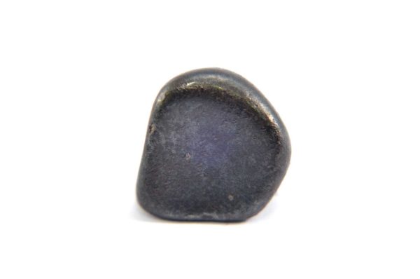Iron meteorite 8.6 gram macro photography 01