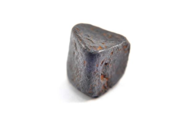 Iron meteorite 7.0 gram macro photography 02