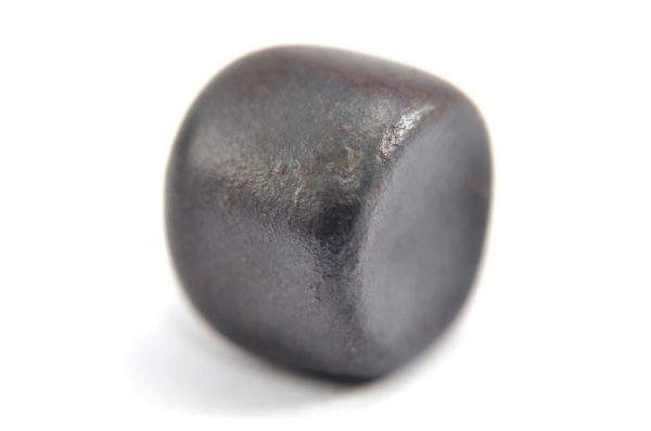 Iron meteorite 26.6 gram macro photography 09