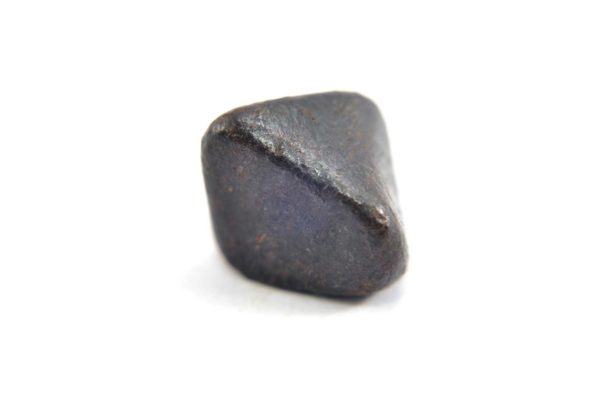 Iron meteorite 6.9 gram macro photography 10
