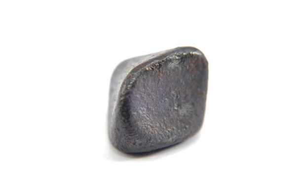 Iron meteorite 6.9 gram macro photography 04
