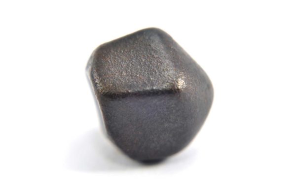 Iron meteorite 15.1 gram macro photography 05