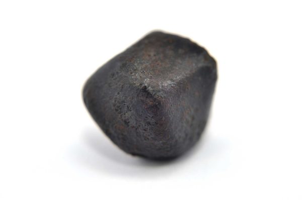 Iron meteorite 14.0 gram macro photography 10