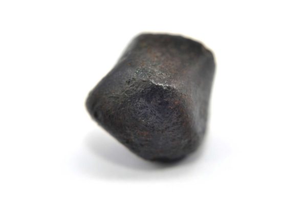 Iron meteorite 14.0 gram macro photography 05