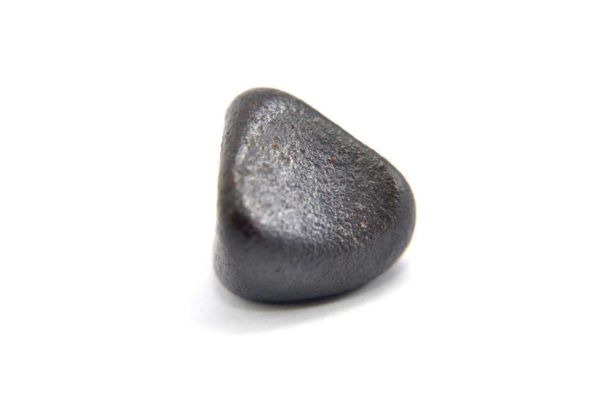 Iron meteorite 5.8 gram macro photography 03