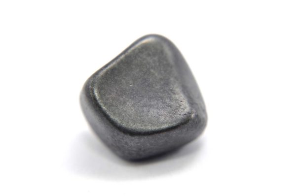 Iron meteorite 11.1 gram macro photography 03