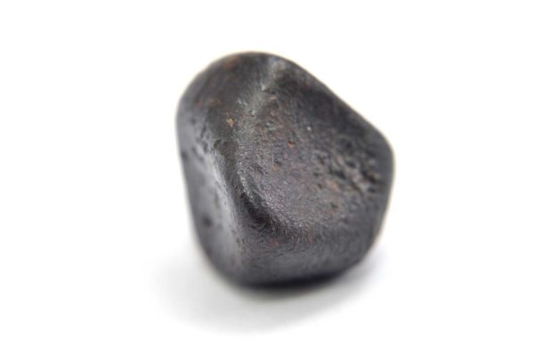 Iron meteorite 11.9 gram macro photography 01