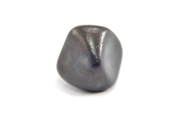 Iron meteorite 8.9 gram macro photography 02