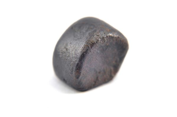 Iron meteorite 11.2 gram macro photography 01