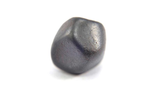 Iron meteorite 11.2 gram macro photography 14