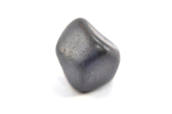Iron meteorite 11.2 gram macro photography 02