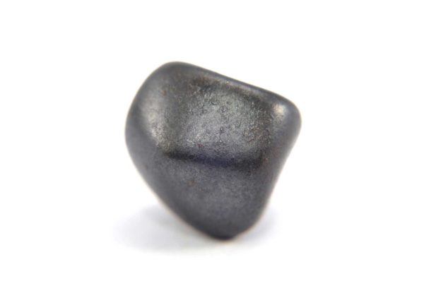 Iron meteorite 11.2 gram macro photography 01