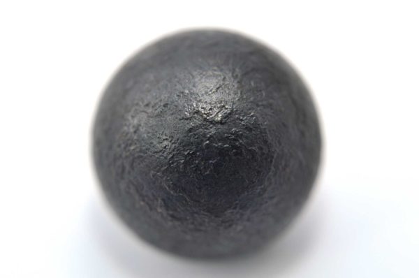 Iron meteorite 18.8 gram macro photography 02