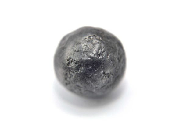 Iron meteorite 10.5 gram macro photography 03