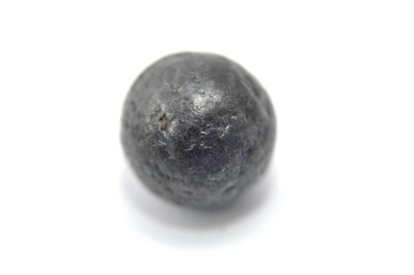 Iron meteorite 10.5 gram macro photography 04
