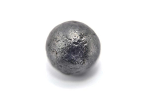 Iron meteorite 10.5 gram macro photography 05